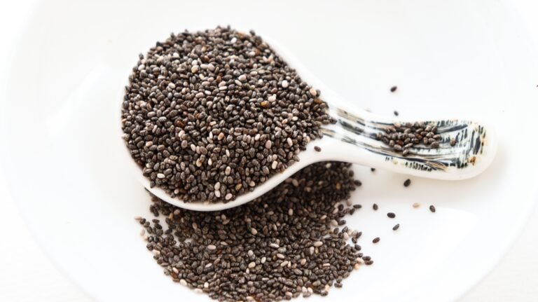 Chia Seeds: Health Benefits of These Tiny Powerhouses!